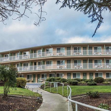 Riverfront Inn Roseburg Buitenkant foto